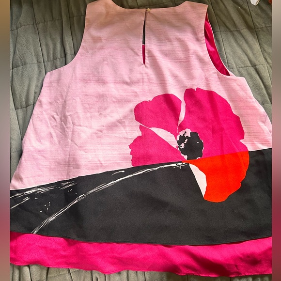 NEW YORK & COMPANY size Large - silky and flowy - Picture 3 of 3